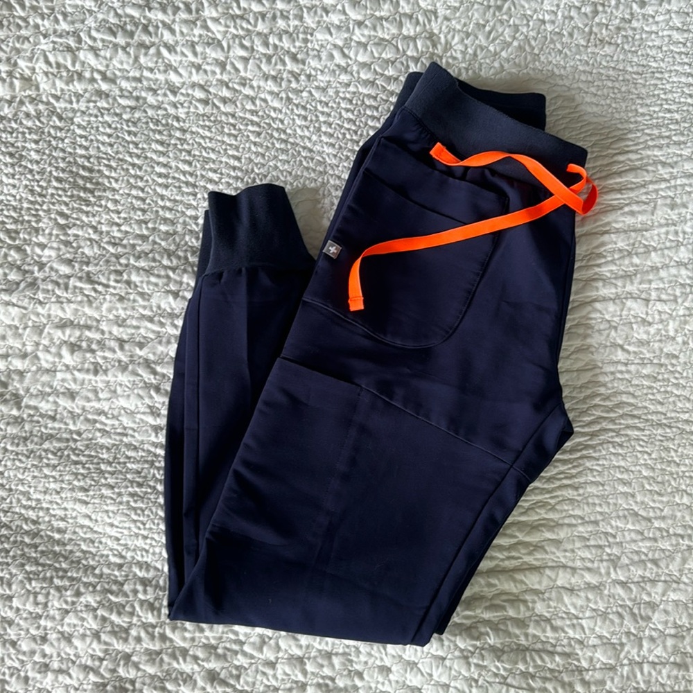 Figs navy joggers